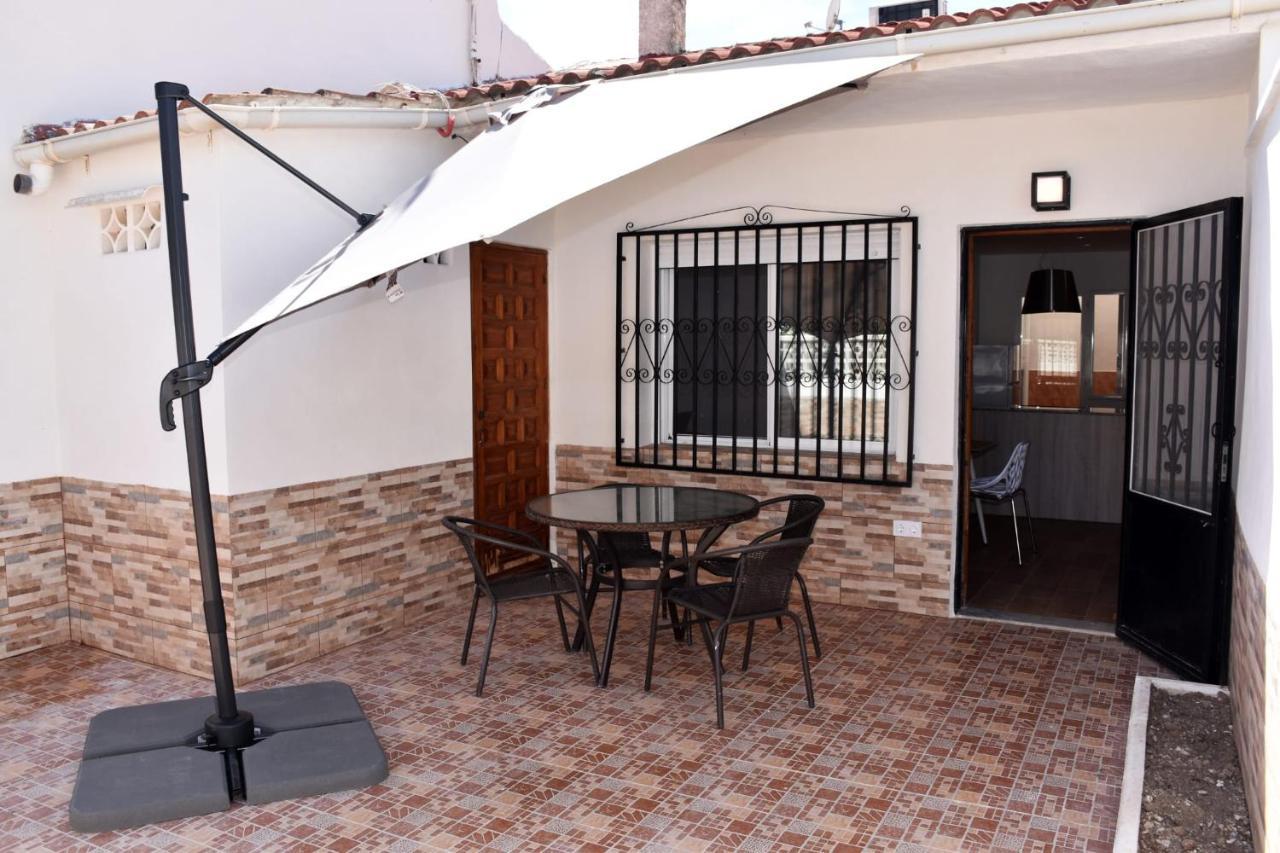 Casa Alex Torrevieja- Holiday House - Con Piscina Comunitaria 외부 사진